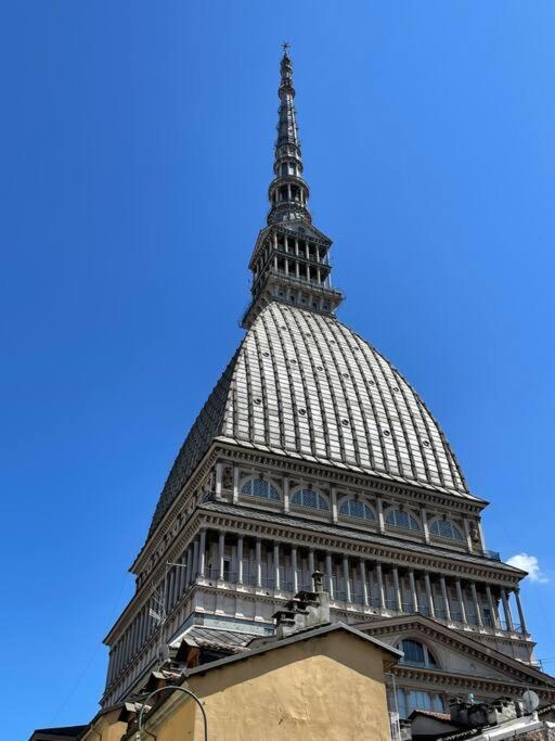 Ai Piedi Della Mole Appartement Turijn Buitenkant foto